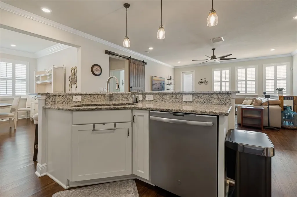 597 Ozona Village Drive Palm Harbor FL 34683