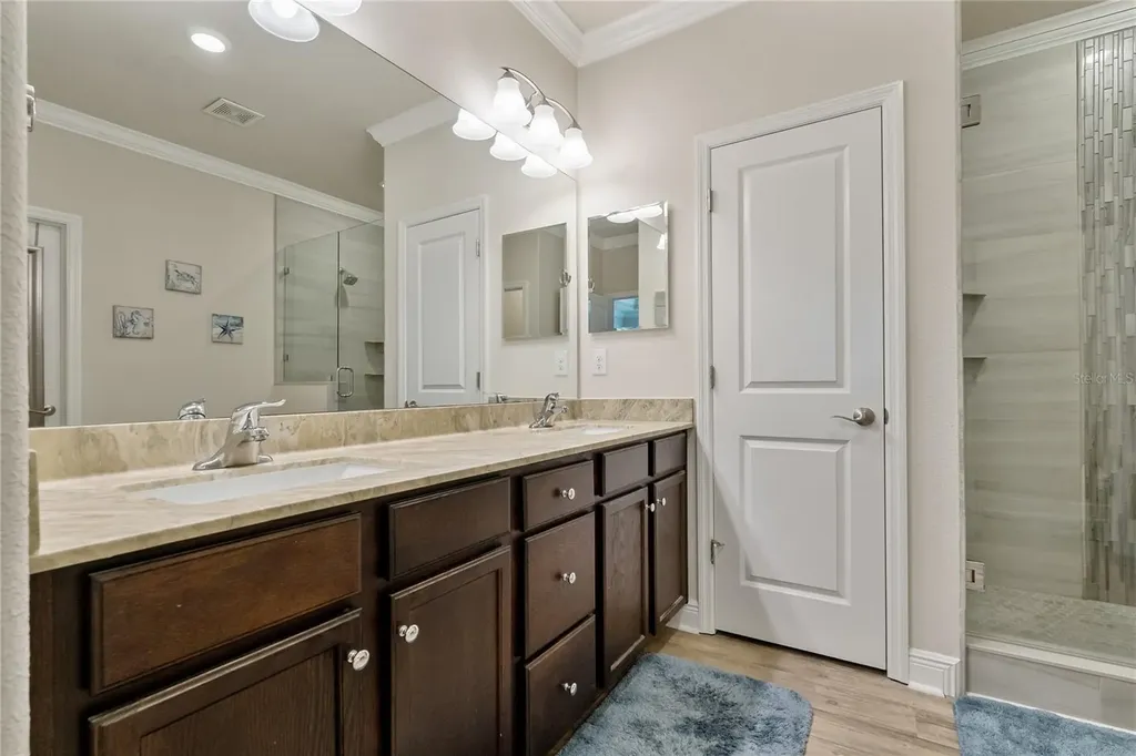 597 Ozona Village Drive Palm Harbor FL 34683