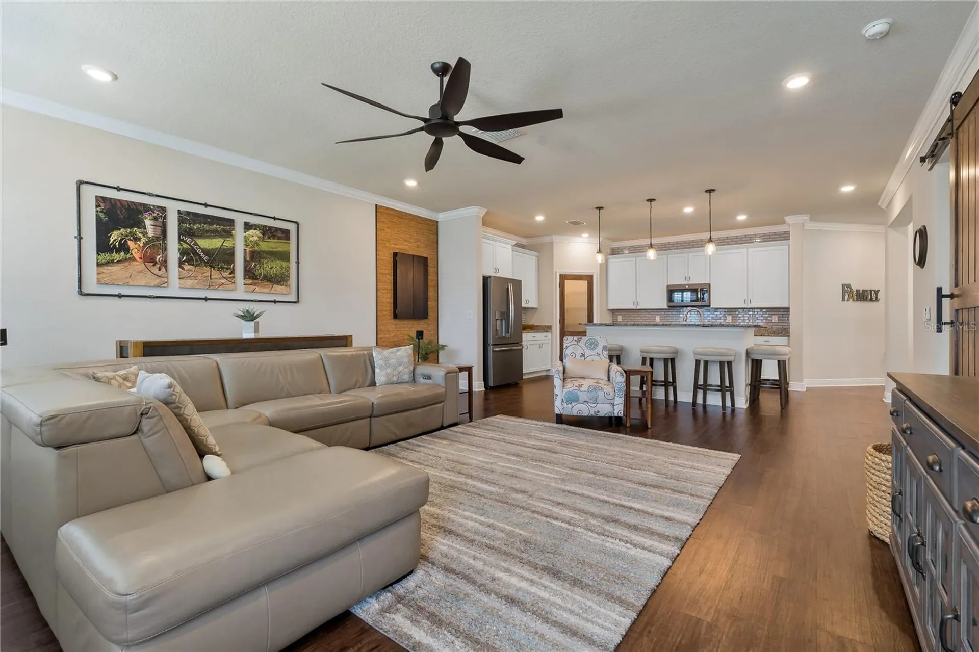 597 Ozona Village Drive Palm Harbor FL 34683