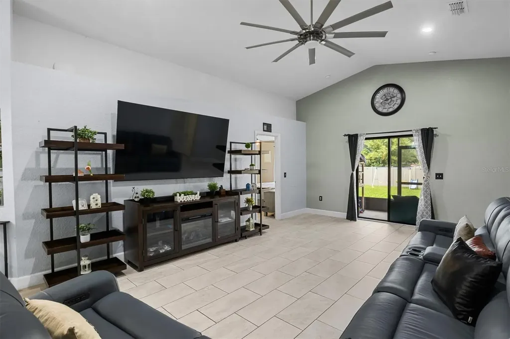 133 Crossing Drive Lakeland FL 33809