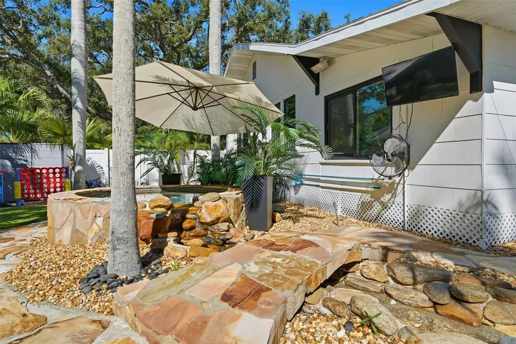 517 Avery Avenue Crystal Beach FL 34681