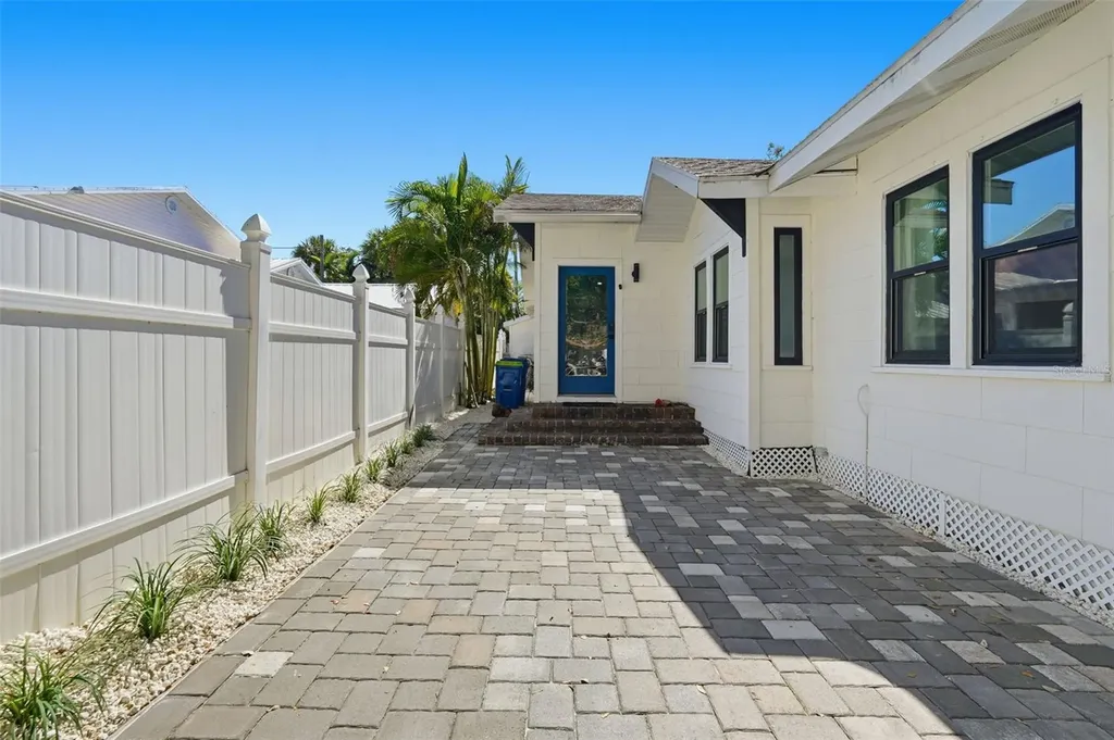 517 Avery Avenue Crystal Beach FL 34681
