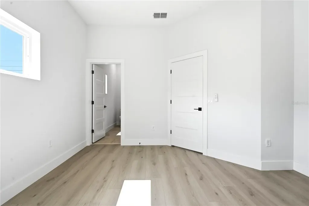 1232 Virginia Drive Orlando FL 32803