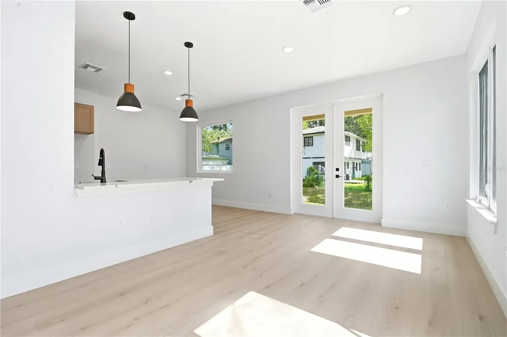 1232 Virginia Drive Orlando FL 32803