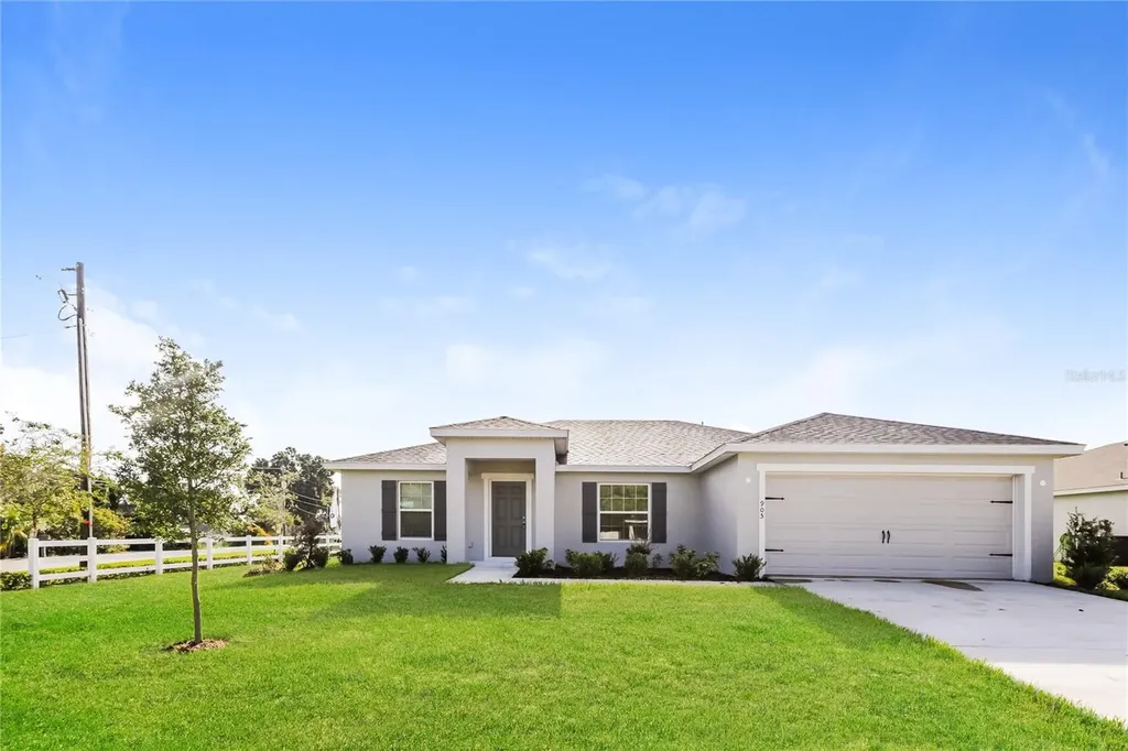 905 First Drive Eagle Lake FL 33839