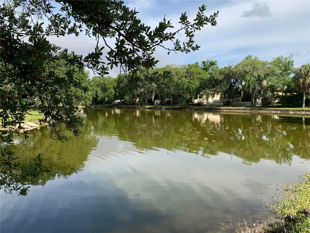 2193 Cork Oak Street E Sarasota FL 34232