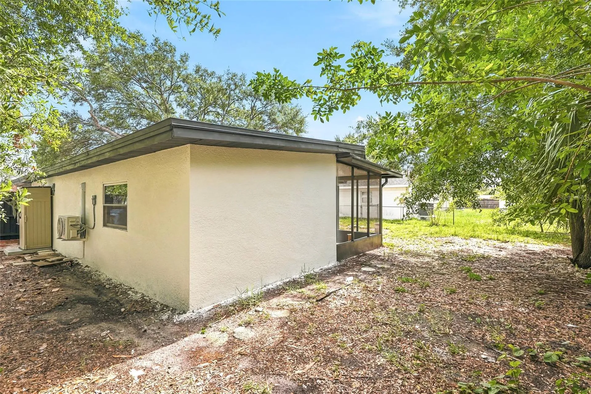 8118 Tanglewood Lane Tampa FL 33615