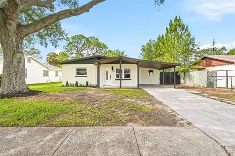 8118 Tanglewood Lane Tampa FL 33615