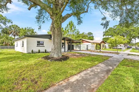 8118 Tanglewood Lane Tampa FL 33615