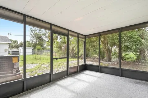 8118 Tanglewood Lane Tampa FL 33615
