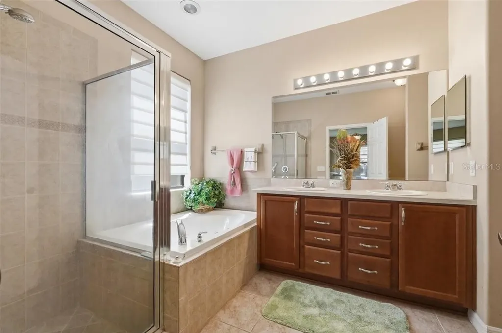 268 Oak Landing Lane Mulberry FL 33860