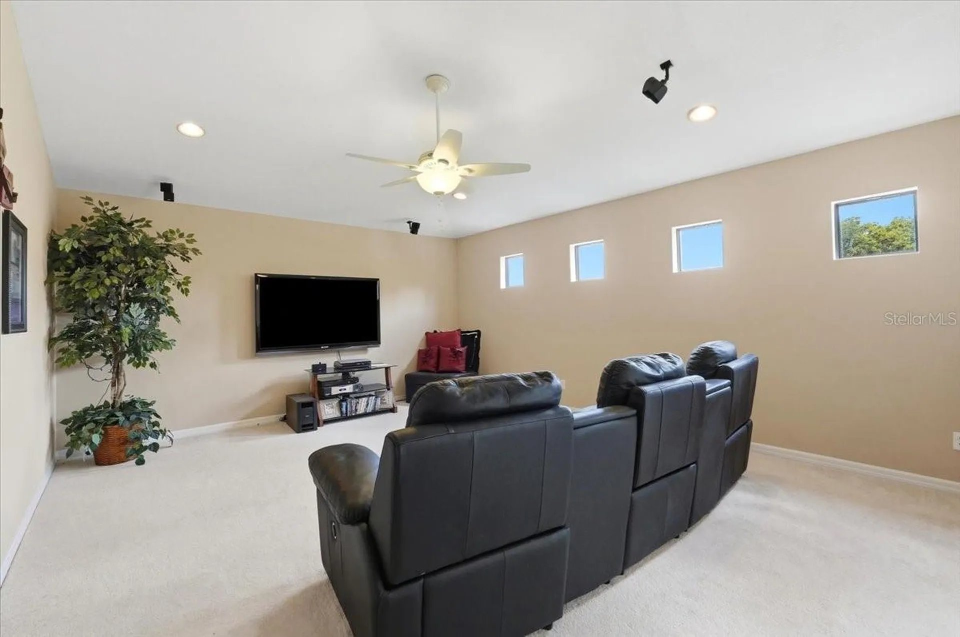 268 Oak Landing Lane Mulberry FL 33860