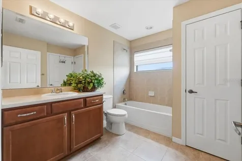 268 Oak Landing Lane Mulberry FL 33860
