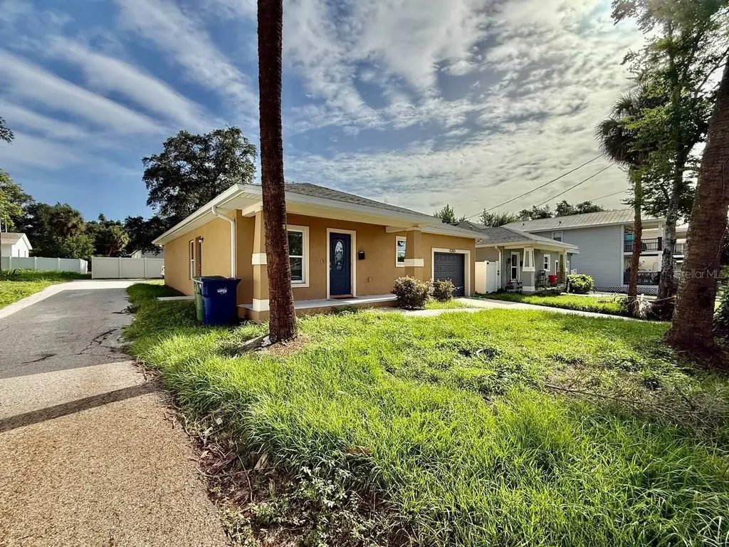 2904 E Columbus Drive Tampa FL 33605