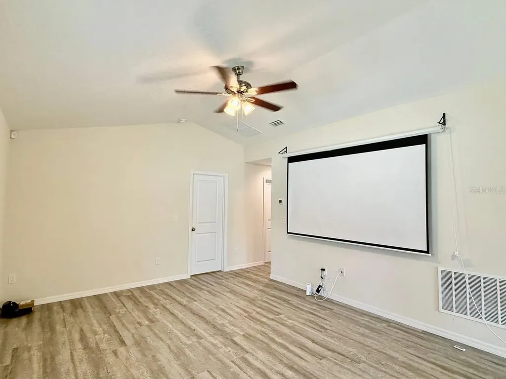 2904 E Columbus Drive Tampa FL 33605