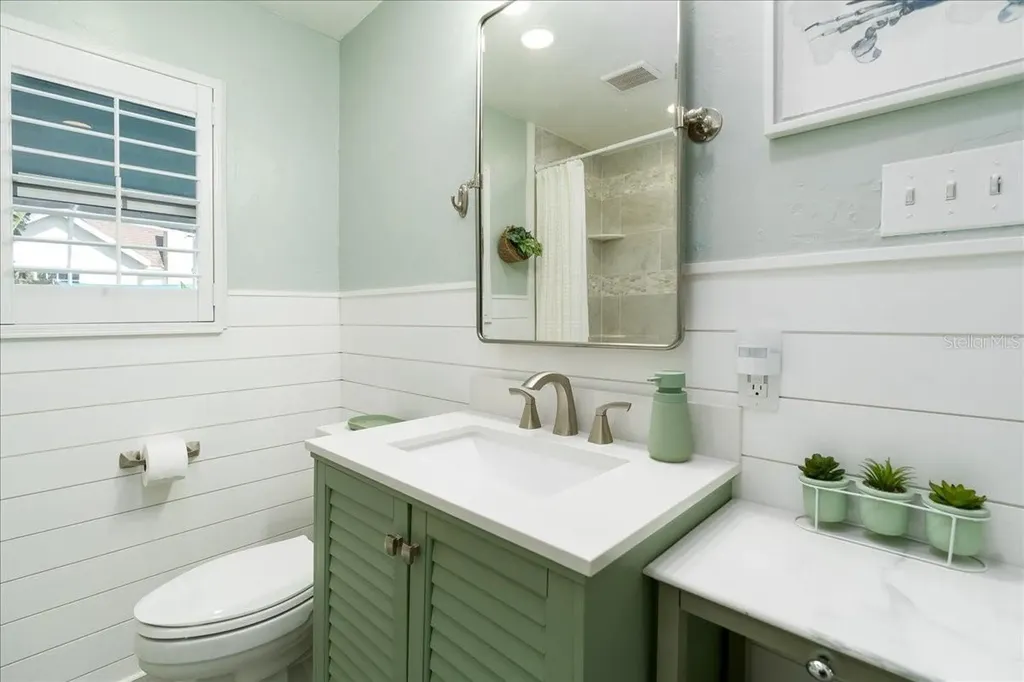 301 N Pine Street New Smyrna Beach FL 32169