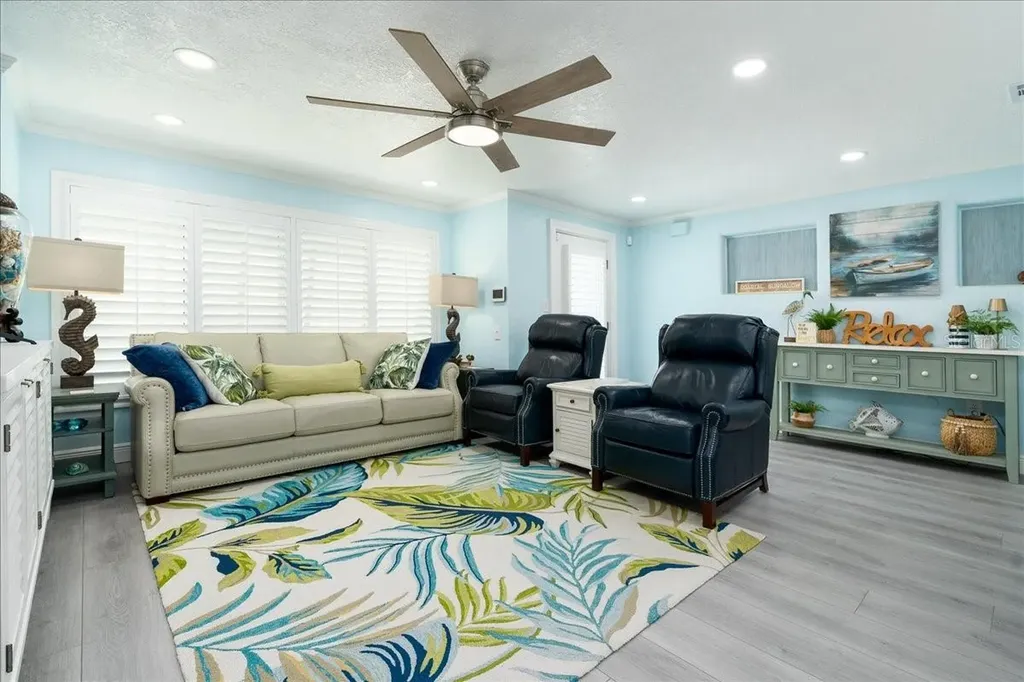301 N Pine Street New Smyrna Beach FL 32169