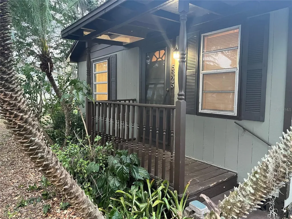 5325 Lime Avenue Seffner FL 33584