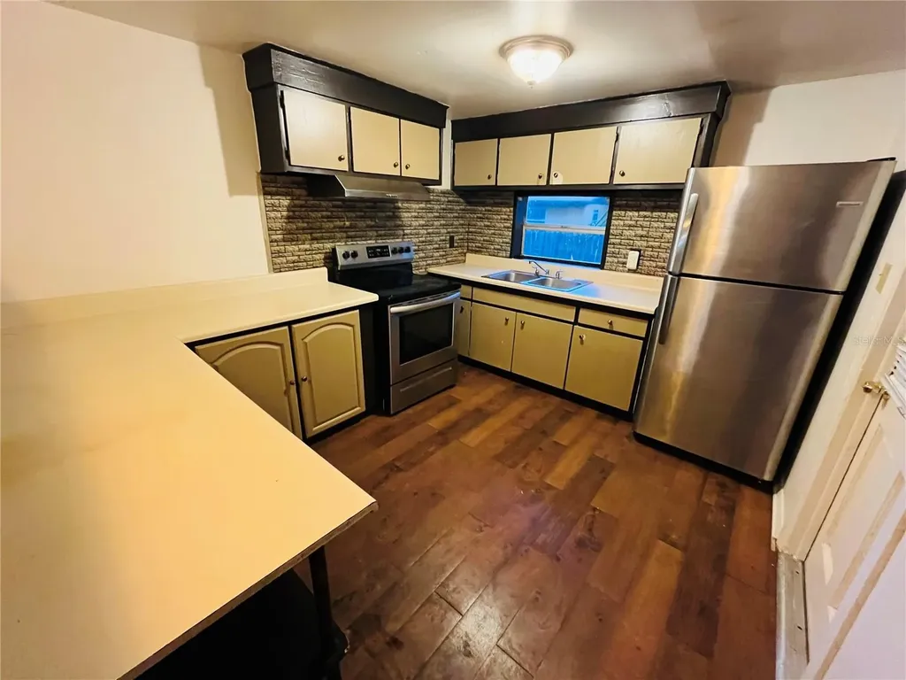 5325 Lime Avenue Seffner FL 33584