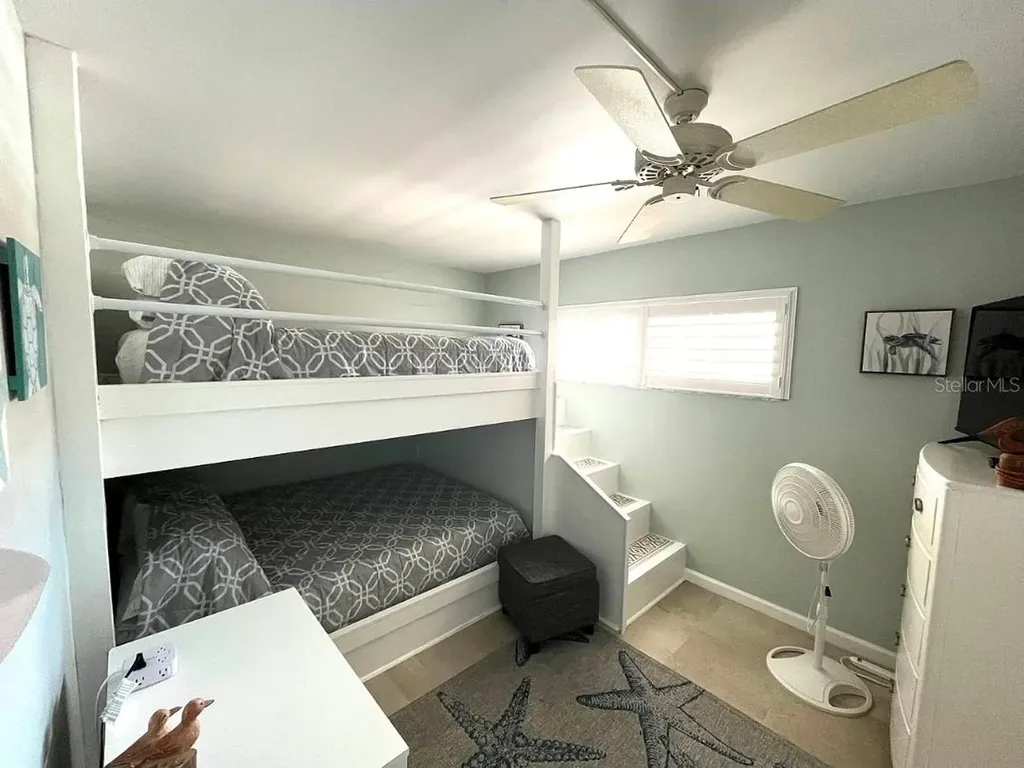 1250 N Portofino Drive Sarasota FL 34242