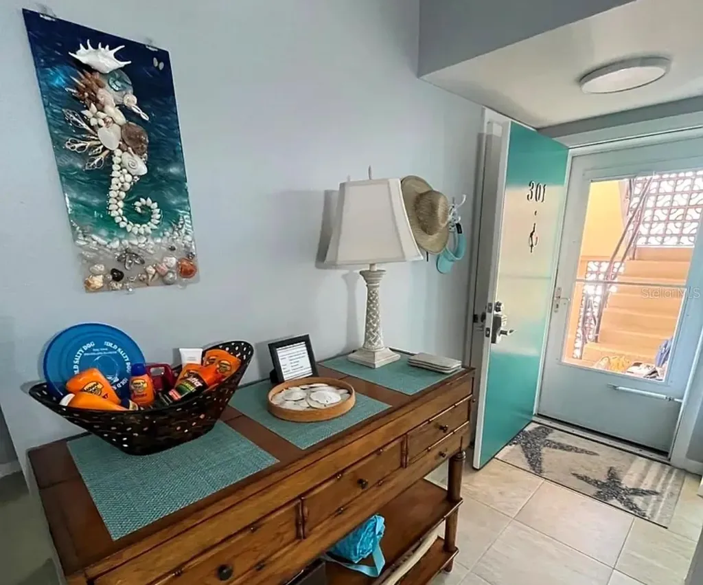 1250 N Portofino Drive Sarasota FL 34242