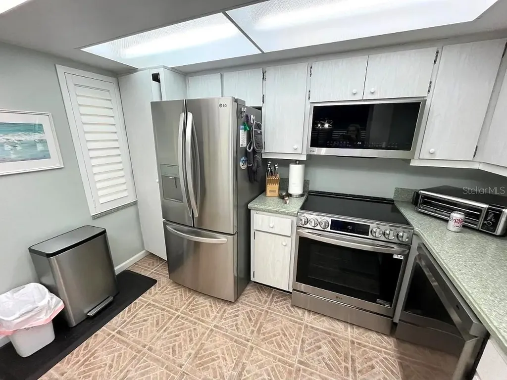 1250 N Portofino Drive Sarasota FL 34242