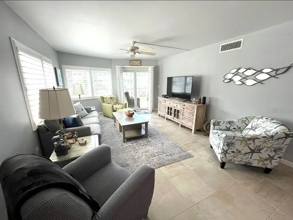1250 N Portofino Drive Sarasota FL 34242