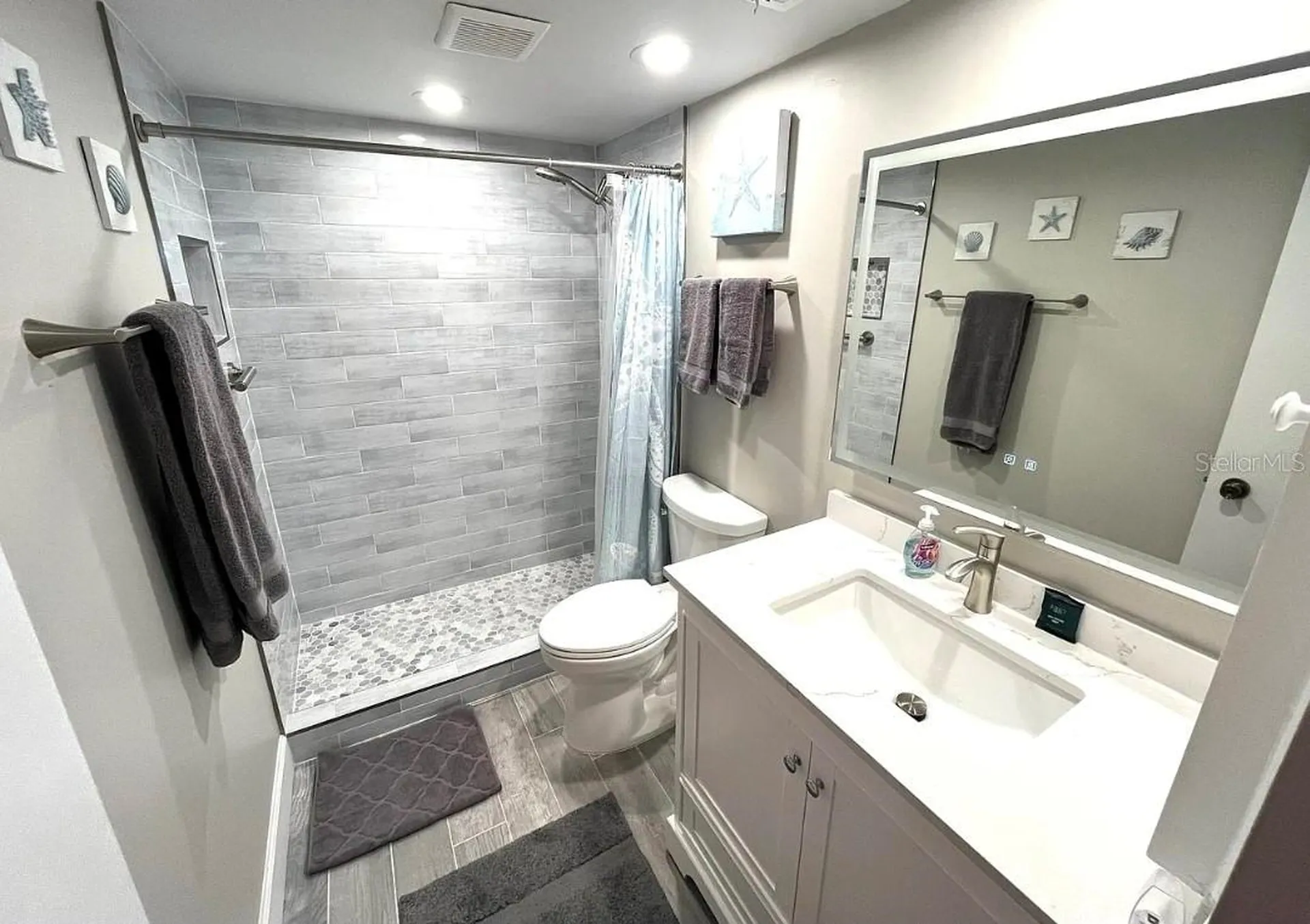 1250 N Portofino Drive Sarasota FL 34242