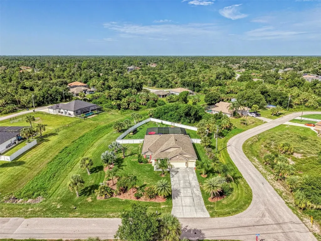 2705 Lamkin Road North Port FL 34288