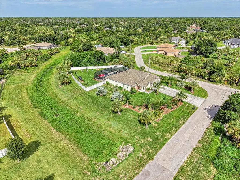 2705 Lamkin Road North Port FL 34288