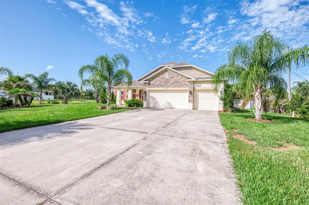 2705 Lamkin Road North Port FL 34288