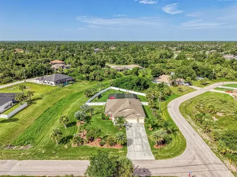 2705 Lamkin Road North Port FL 34288
