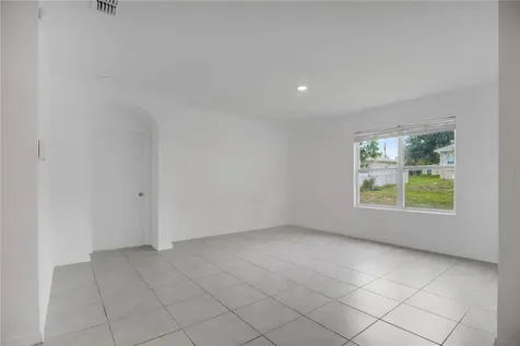 1942 Marlow Street Deltona FL 32738