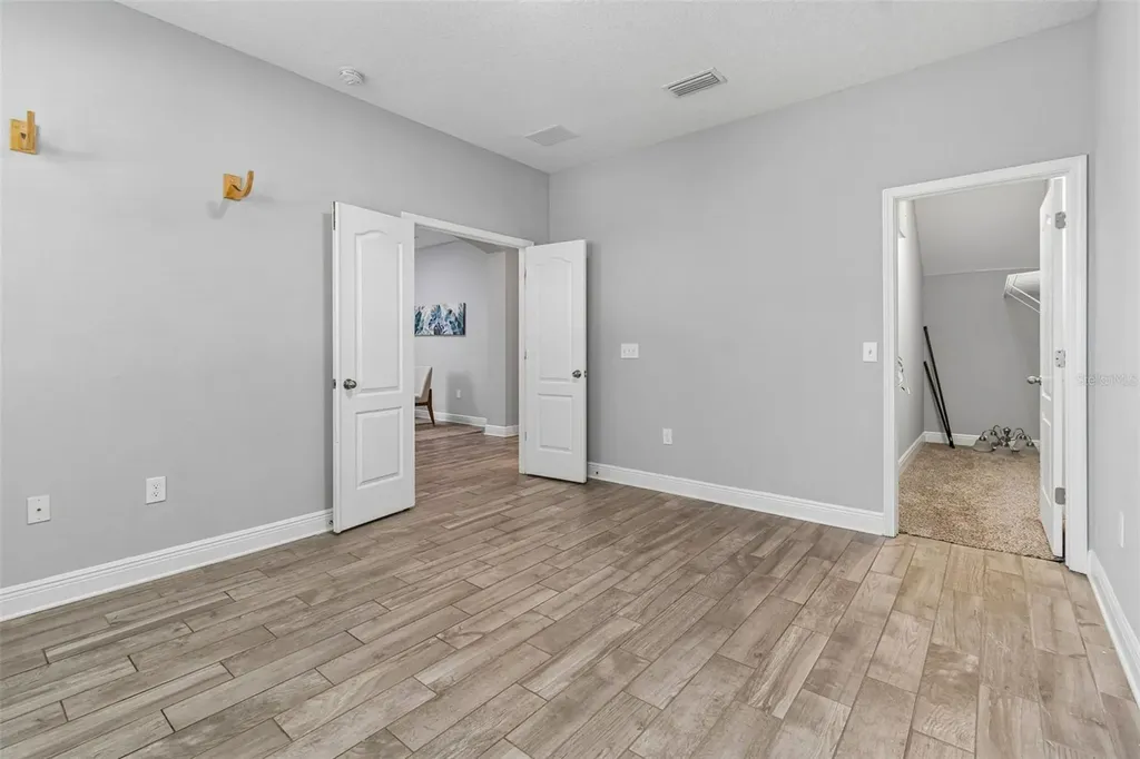 1216 E Giddens Avenue Tampa FL 33603