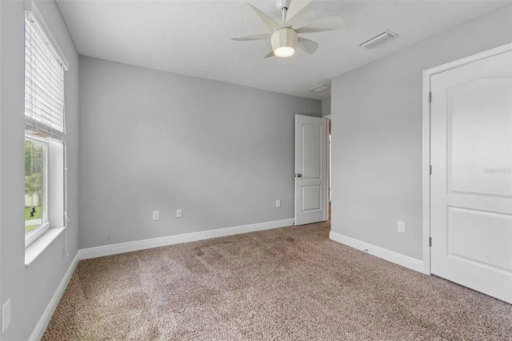 1216 E Giddens Avenue Tampa FL 33603
