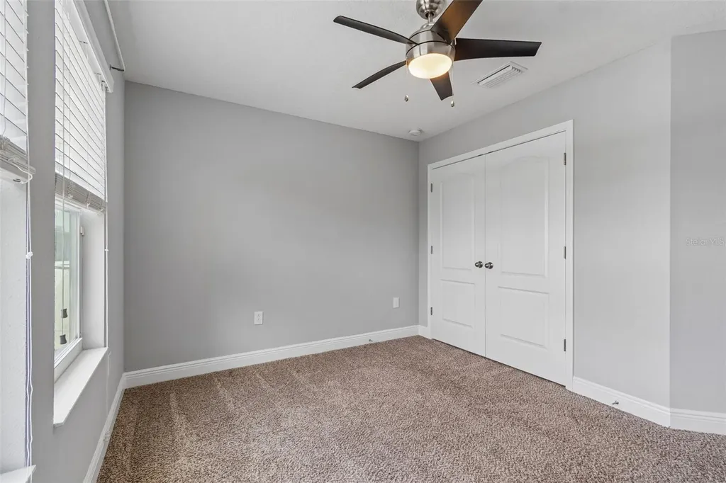 1216 E Giddens Avenue Tampa FL 33603