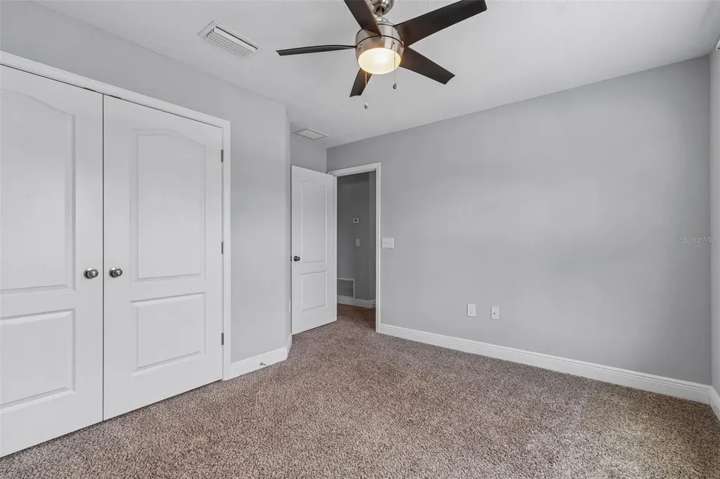 1216 E Giddens Avenue Tampa FL 33603
