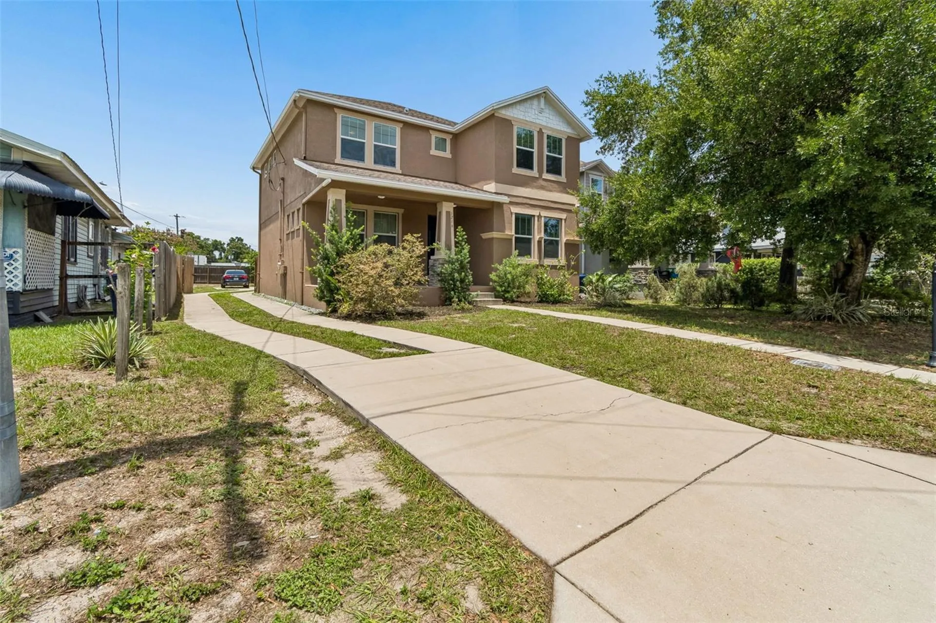 1216 E Giddens Avenue Tampa FL 33603