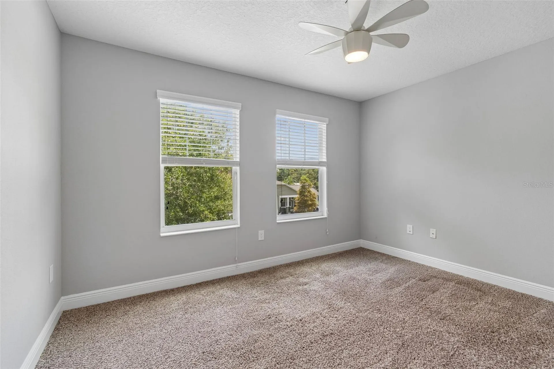 1216 E Giddens Avenue Tampa FL 33603