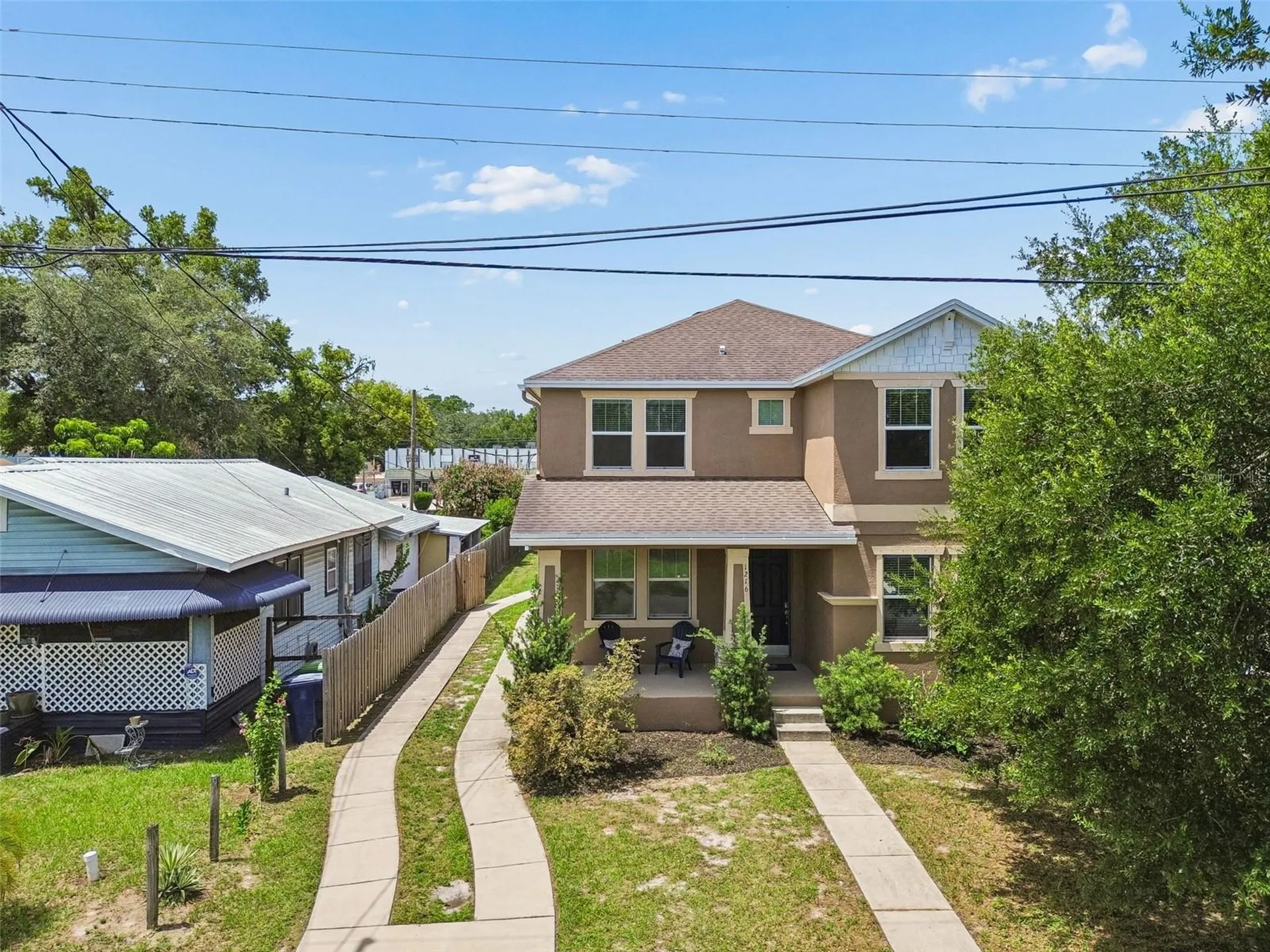 1216 E Giddens Avenue Tampa FL 33603