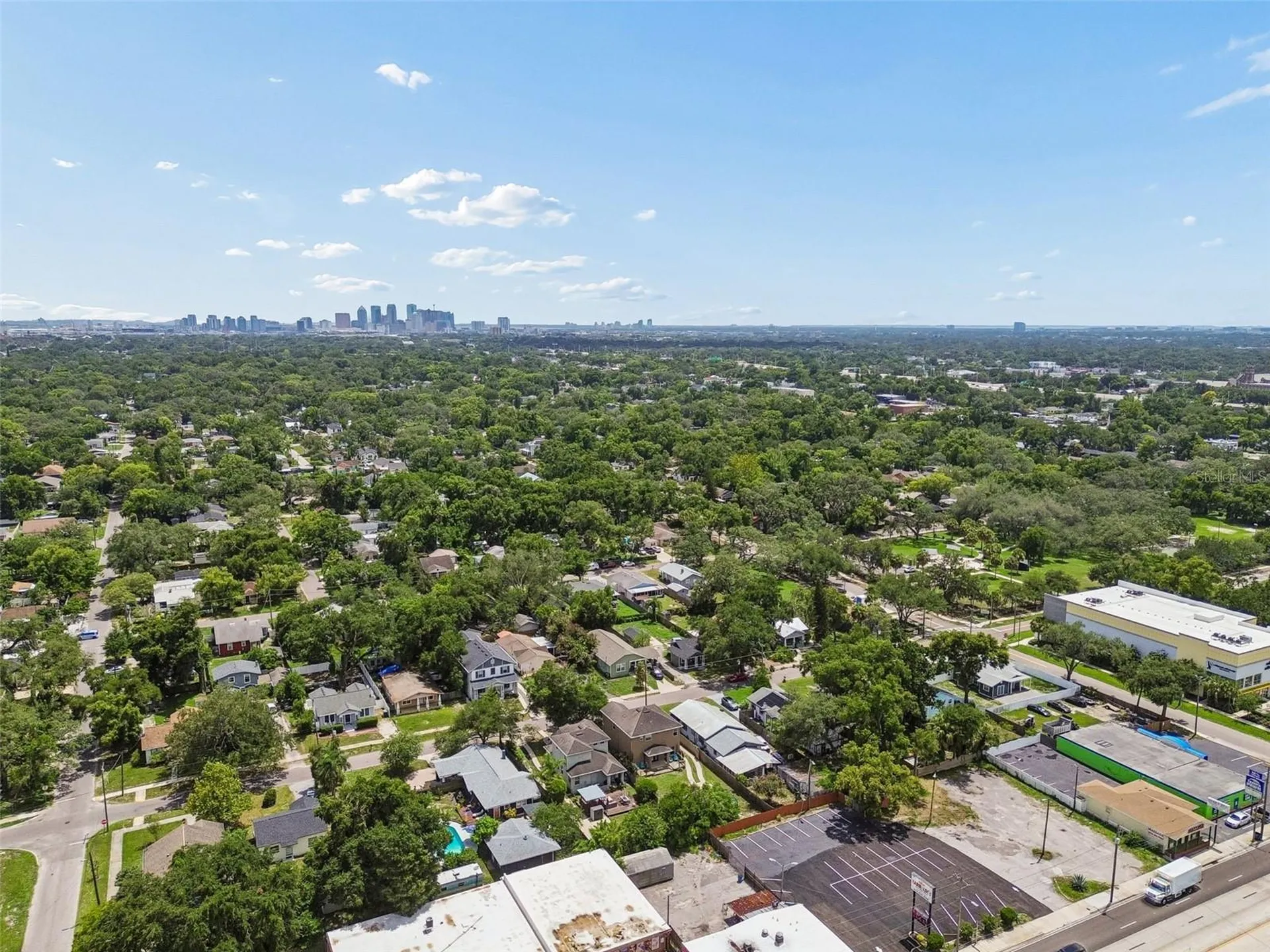 1216 E Giddens Avenue Tampa FL 33603