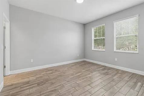 1216 E Giddens Avenue Tampa FL 33603