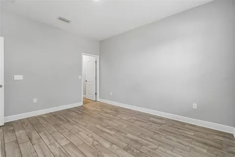 1216 E Giddens Avenue Tampa FL 33603