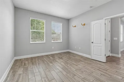 1216 E Giddens Avenue Tampa FL 33603
