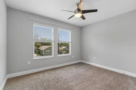 1216 E Giddens Avenue Tampa FL 33603
