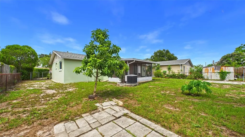 2809 Edenwood Street Clearwater FL 33759