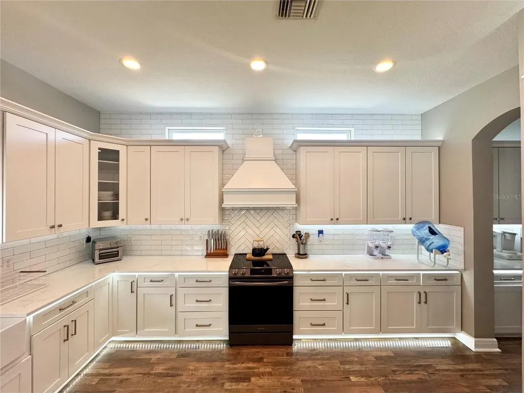 212 Montara Drive Seffner FL 33584