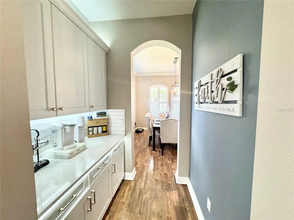 212 Montara Drive Seffner FL 33584