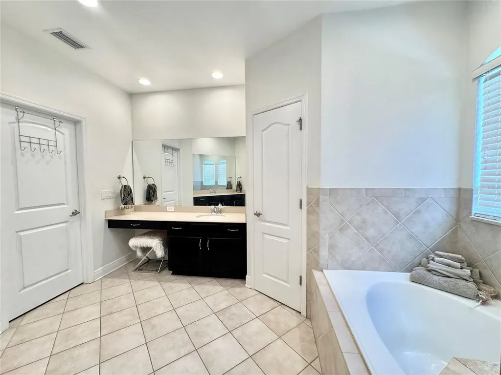 212 Montara Drive Seffner FL 33584