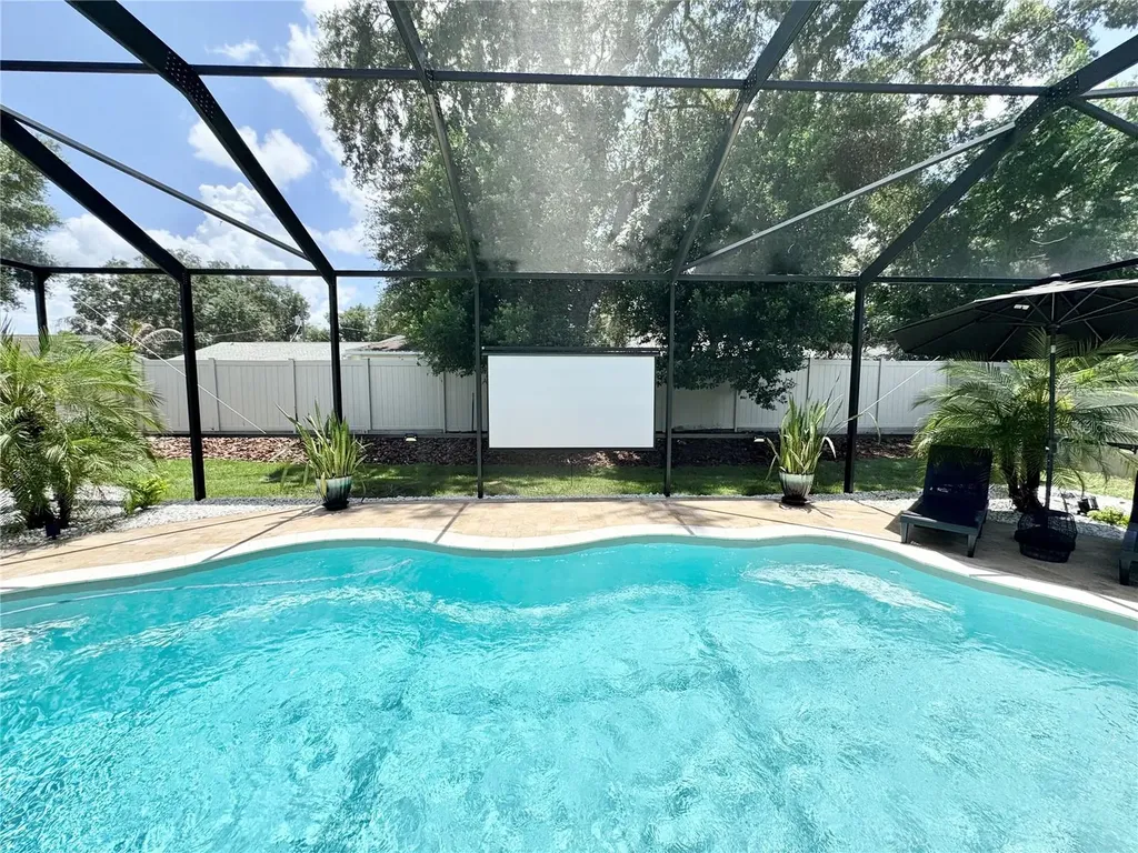 212 Montara Drive Seffner FL 33584